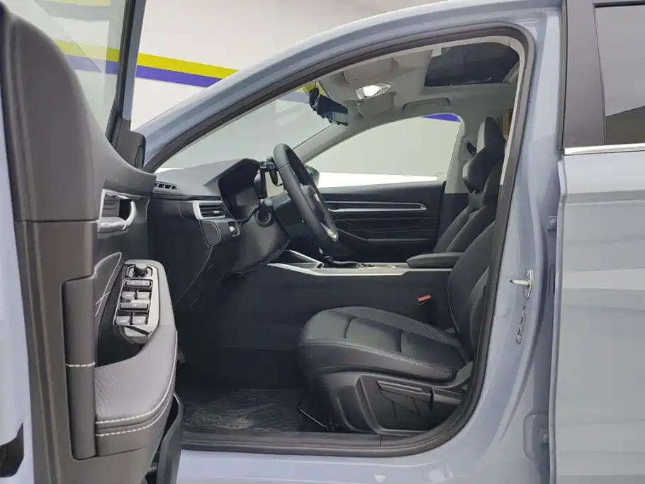 Geely Emgrand — миниатюра 9
