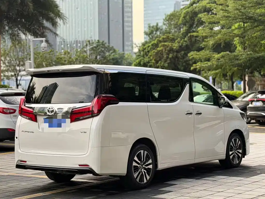 Toyota Alphard 2018 3.5L Luxury