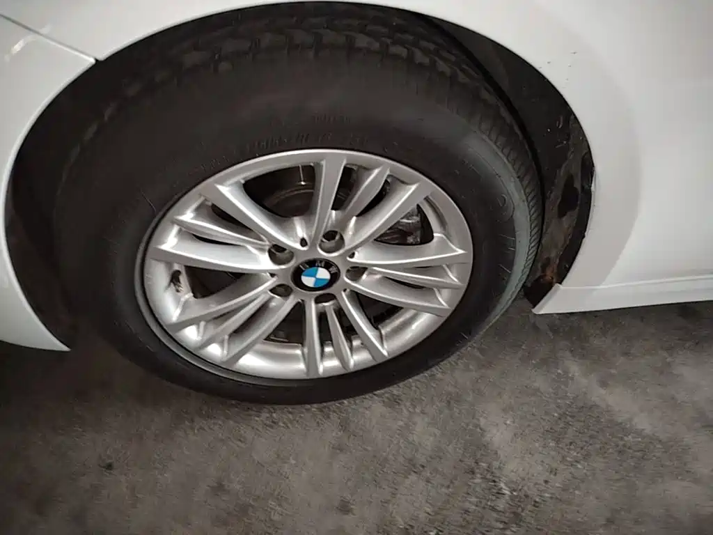 BMW 3 Series — миниатюра 23