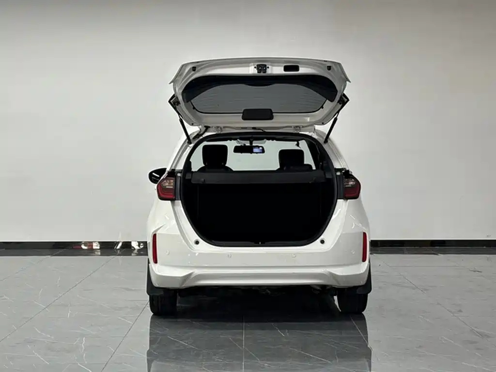 Honda Fit — миниатюра 8
