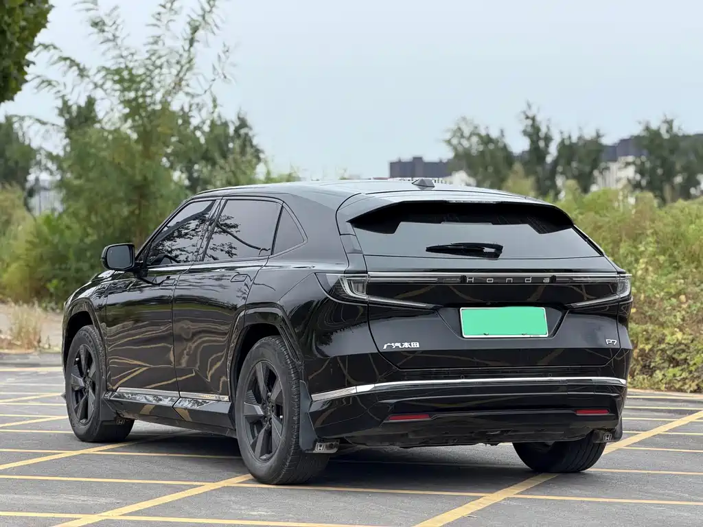 Honda P7 — миниатюра 10