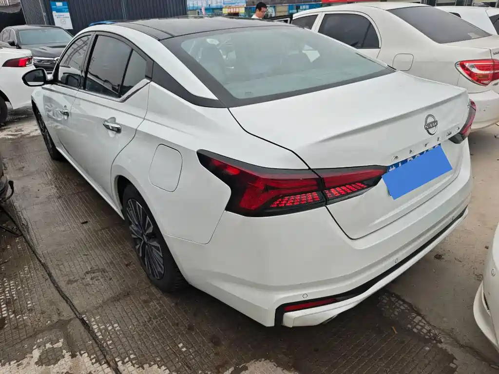 Nissan Teana — миниатюра 11