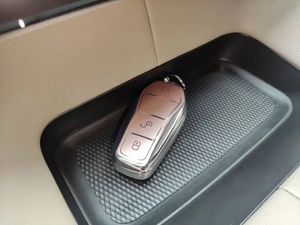 BYD Dolphin — миниатюра 9