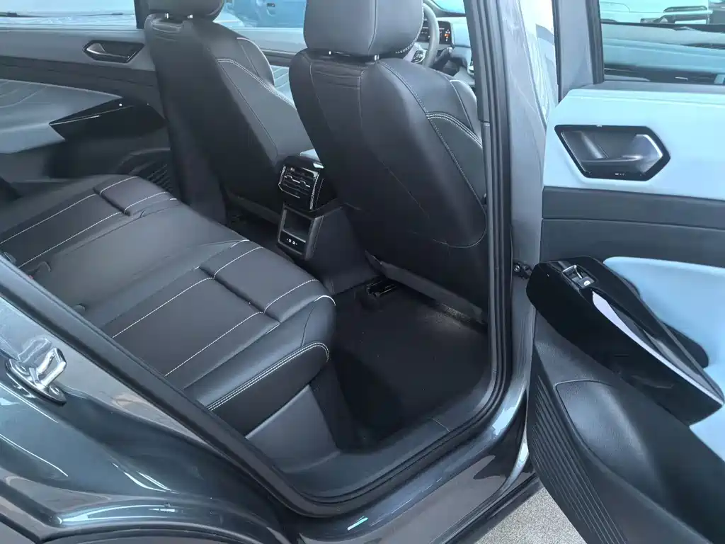 Volkswagen ID.4 X — миниатюра 7