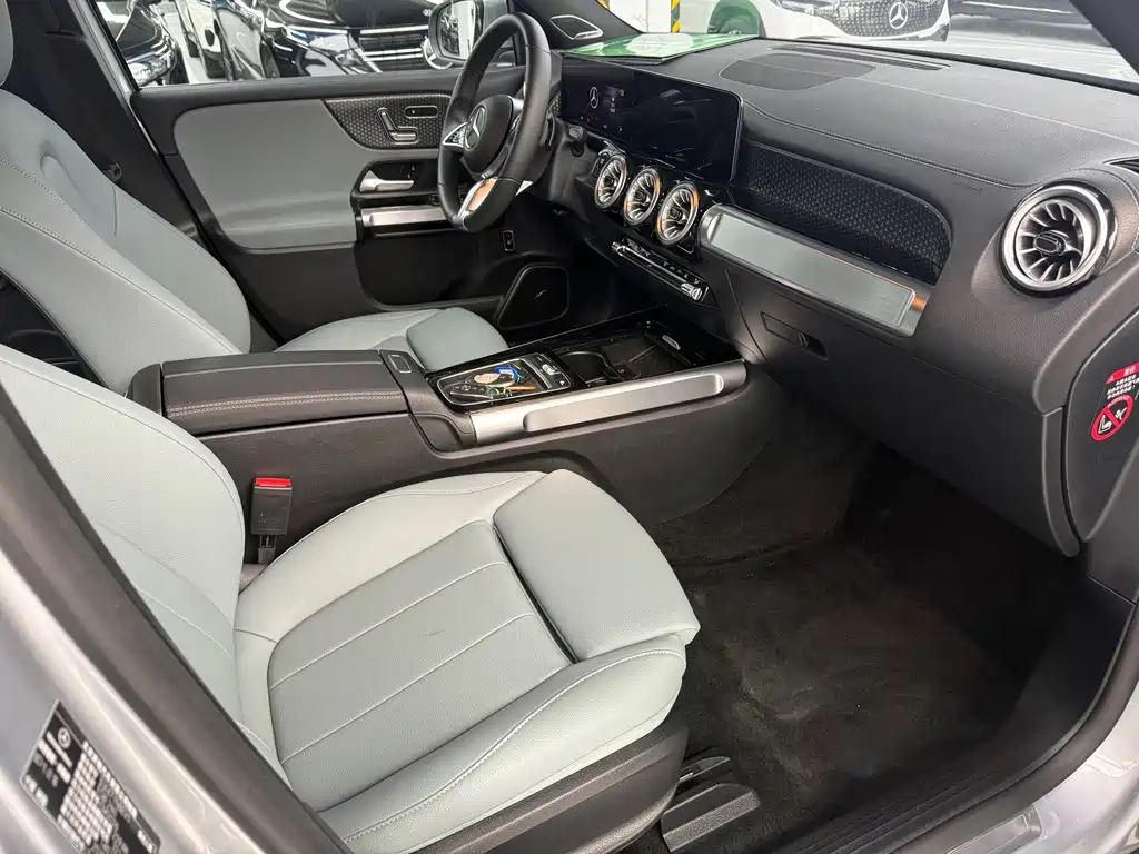 Mercedes-Benz EQB — миниатюра 8
