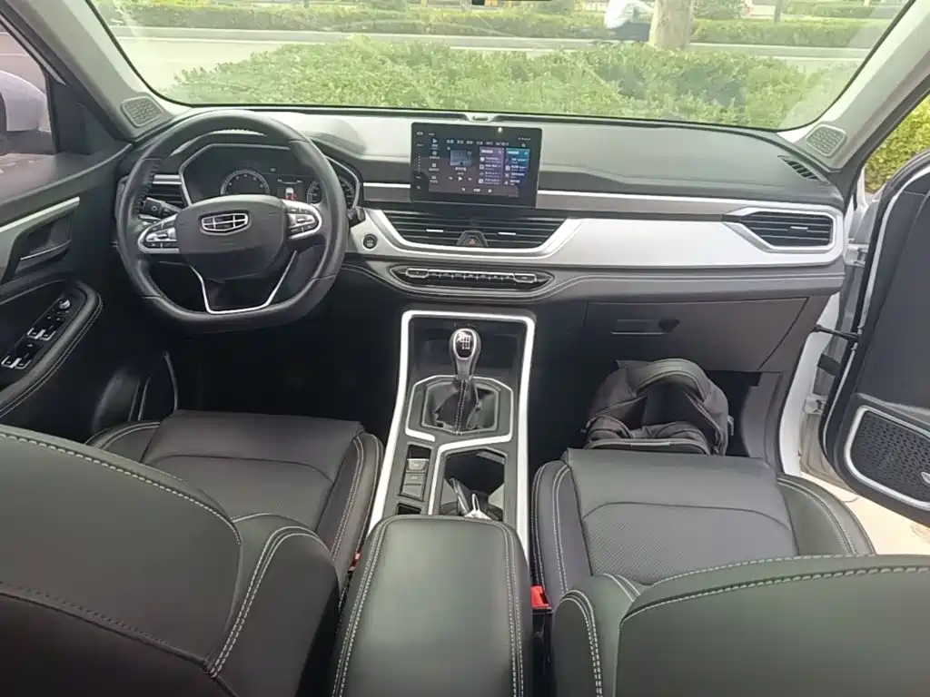 Geely Vision X6 — миниатюра 10