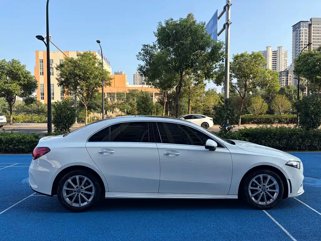 Mercedes-Benz A-Class — миниатюра 4