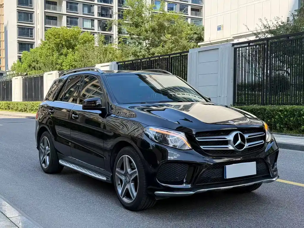 Mercedes-Benz GLE (Import) — миниатюра 2