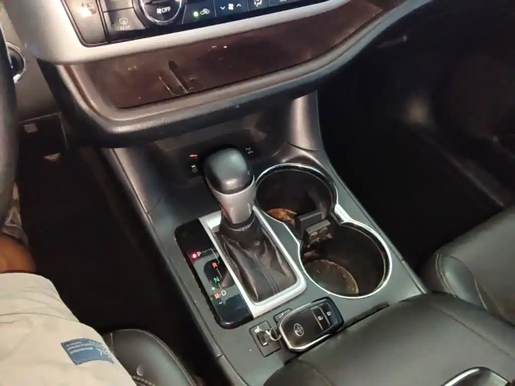 Toyota Highlander — миниатюра 19