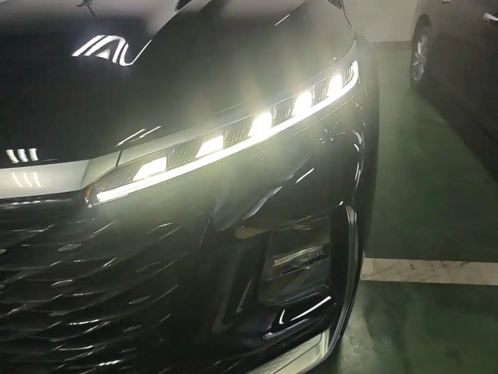 Roewe RX5 eMAX — миниатюра 24