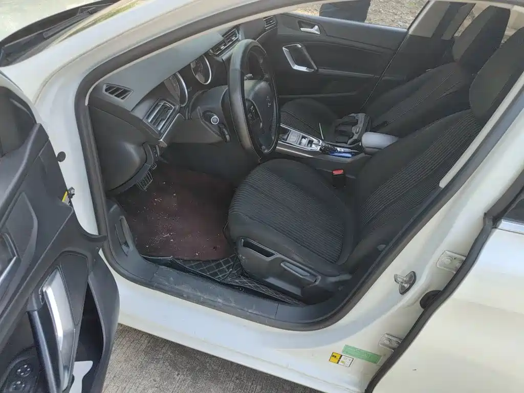 Peugeot 408 — миниатюра 13
