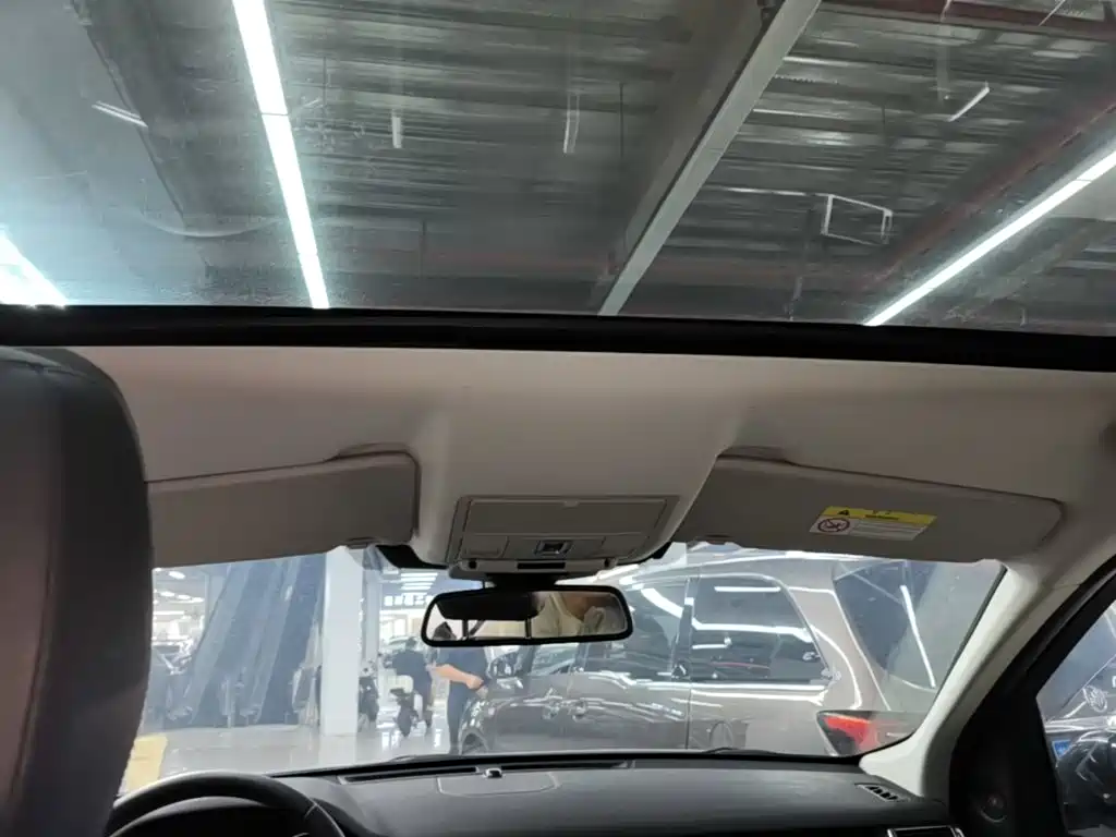 Land Rover Discovery Sport — миниатюра 18