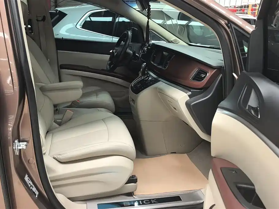 Buick GL8 2018 28T Luxury VI