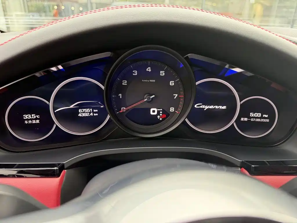 Porsche Cayenne — миниатюра 4
