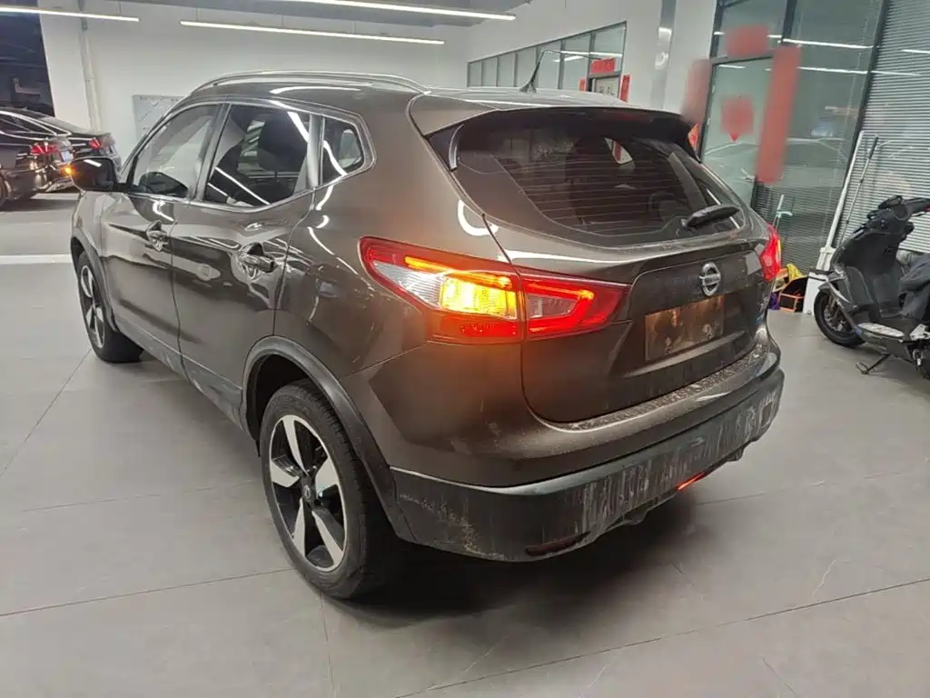 Nissan Qashqai — миниатюра 5