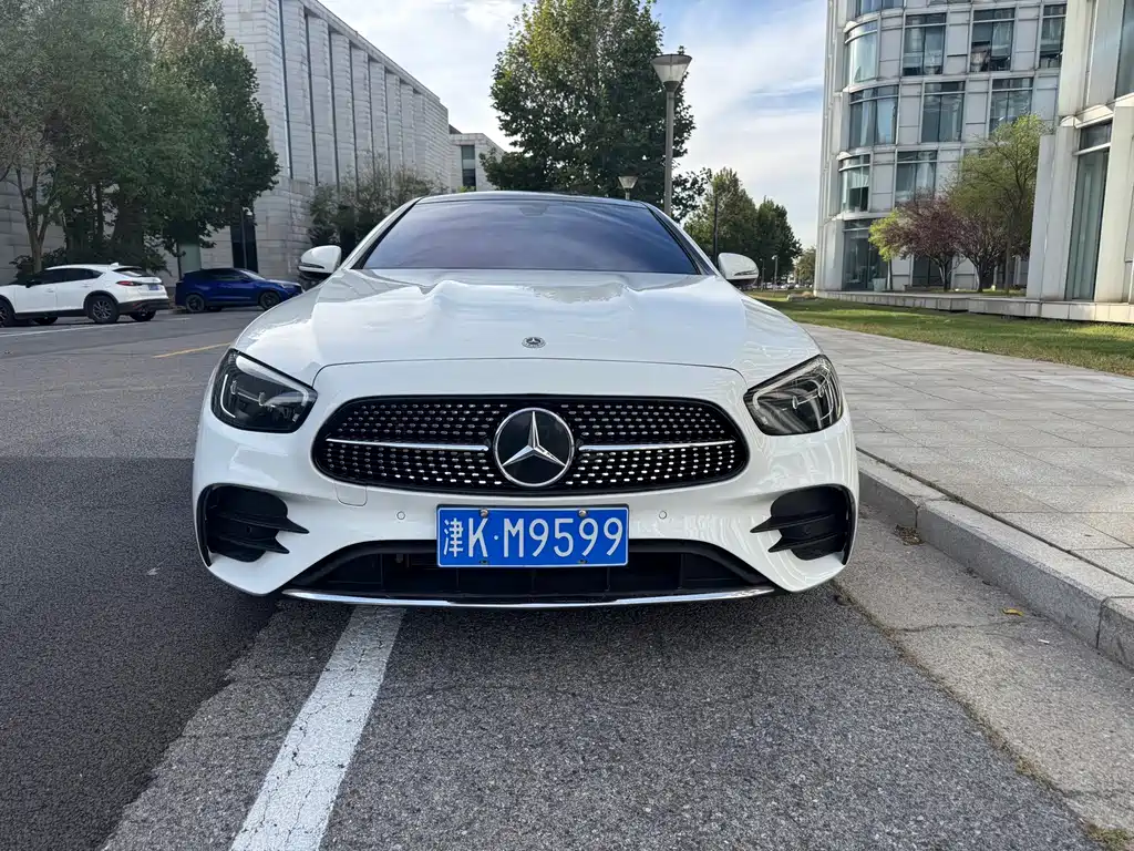 Mercedes-Benz E-Class (Import) — миниатюра 2