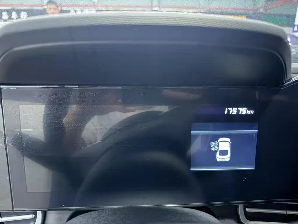 Hyundai Elantra — миниатюра 7