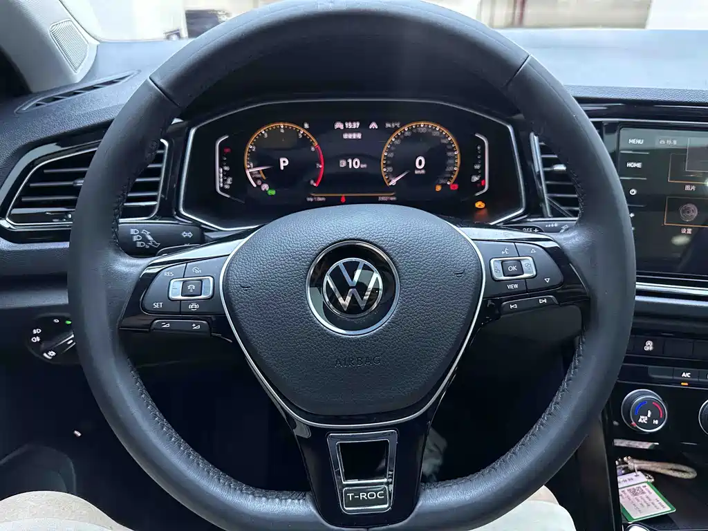 Volkswagen T-Roc — миниатюра 11