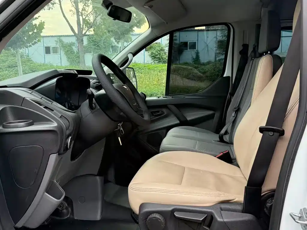 Ford Transit — миниатюра 14