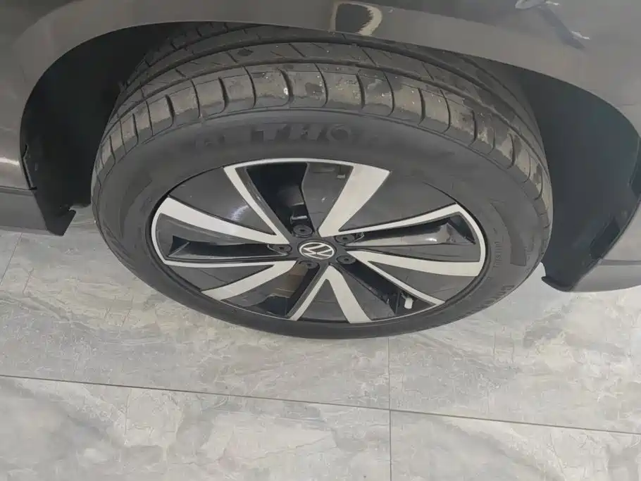 Volkswagen Tharu — миниатюра 6