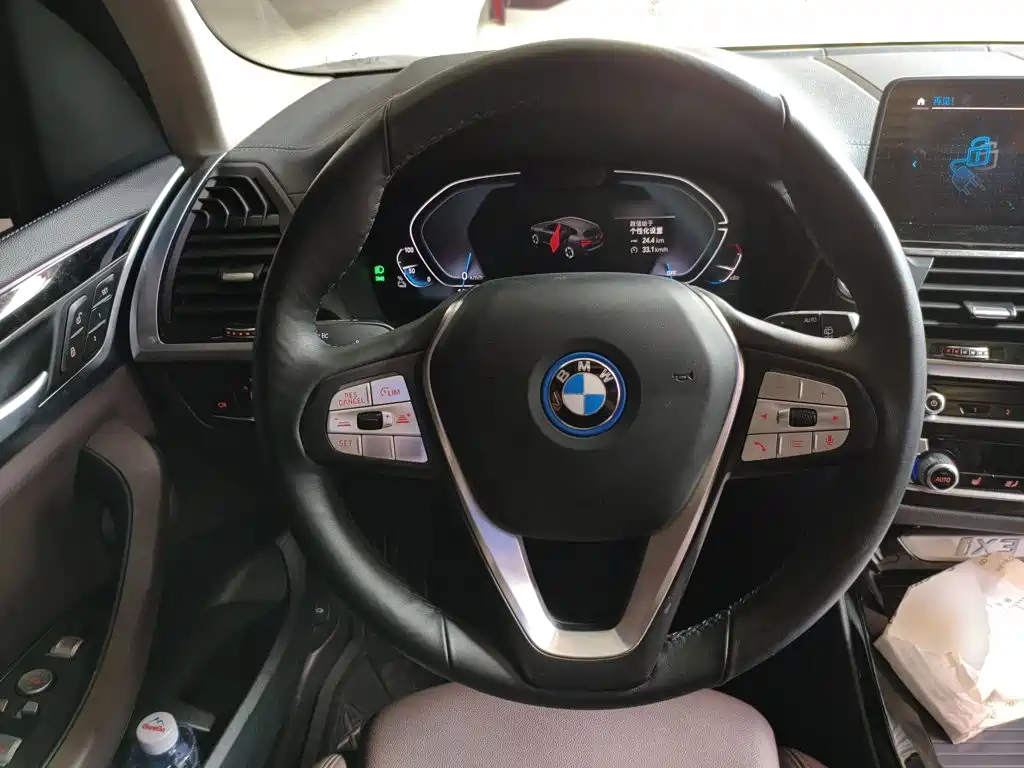 BMW iX3 — миниатюра 11