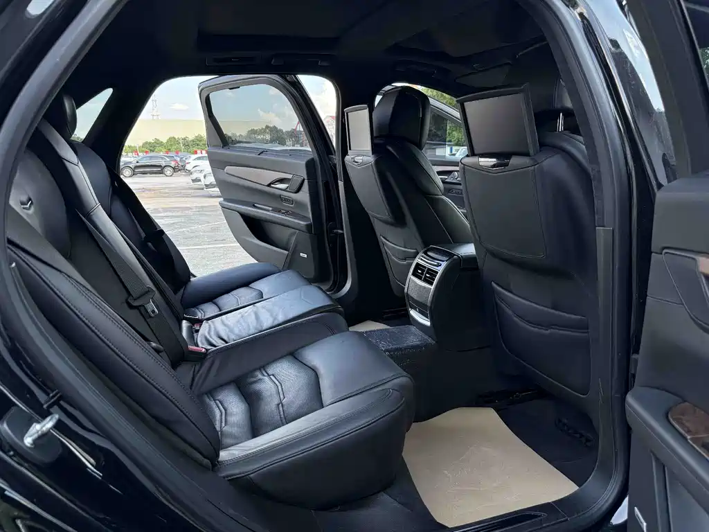 Cadillac CT6 — миниатюра 10