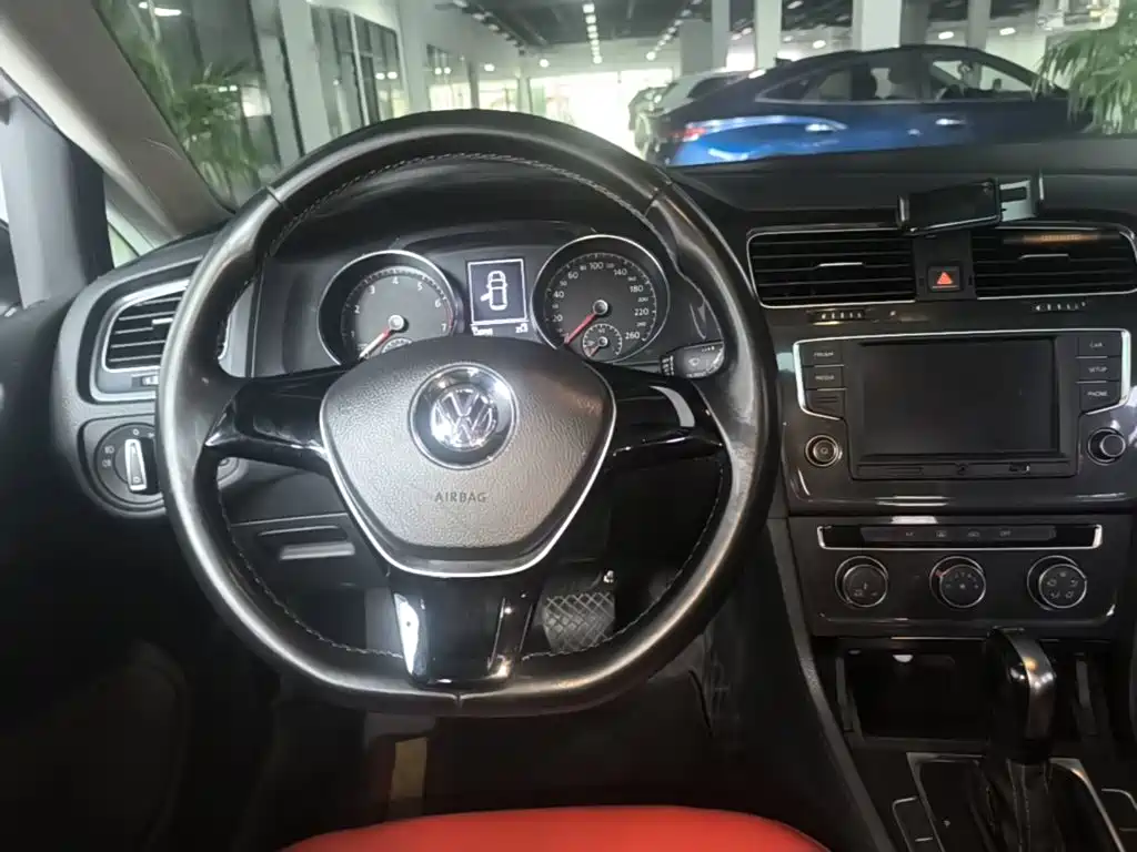 Volkswagen Golf — миниатюра 11