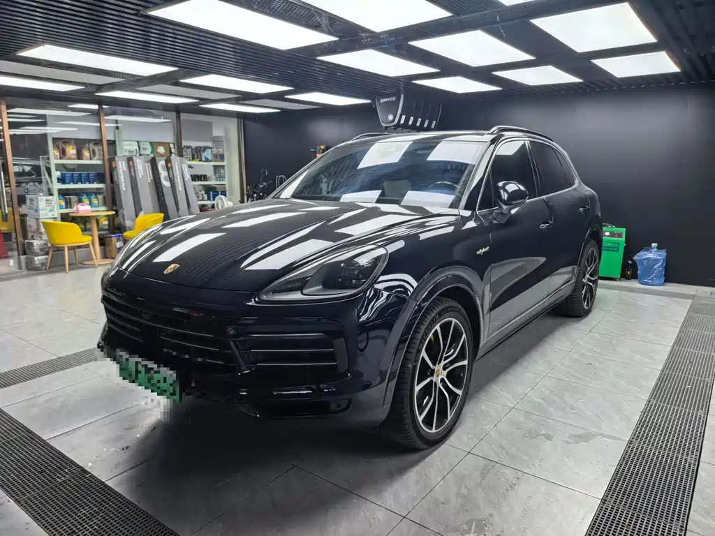 Porsche Cayenne Hybrid
