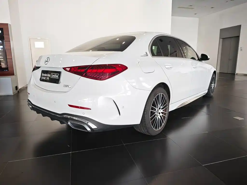 Mercedes-Benz C-Class — миниатюра 3