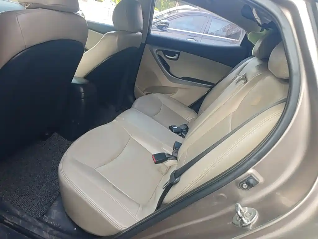 Hyundai Elantra Langdong — миниатюра 17