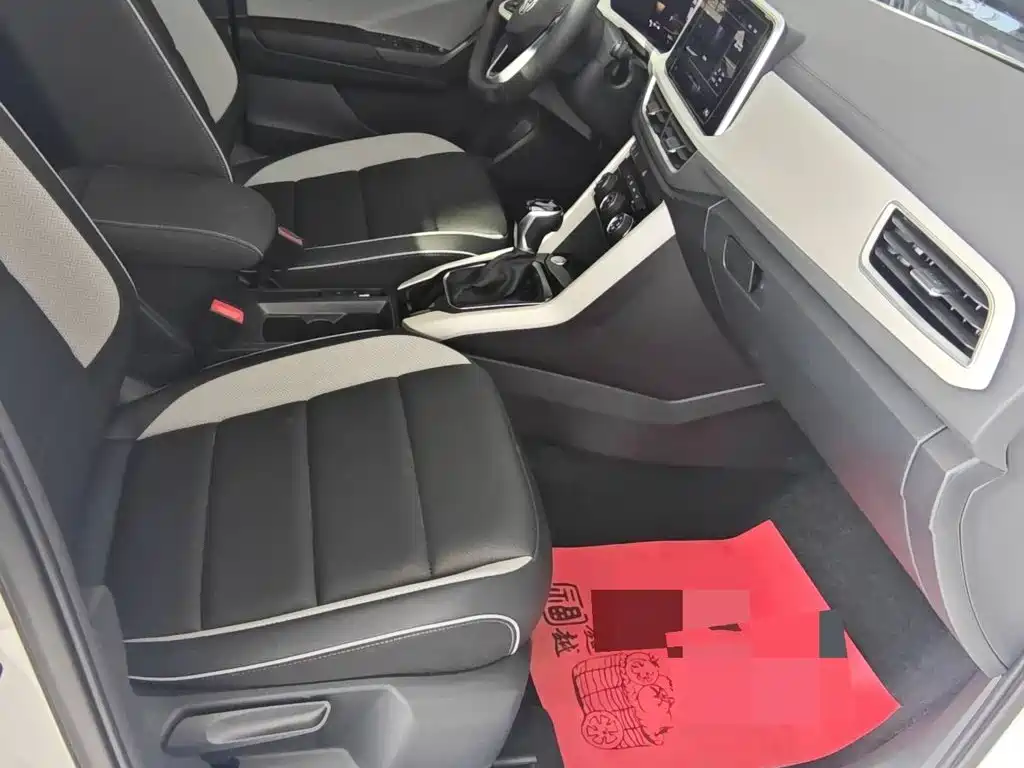 Volkswagen T-Roc — миниатюра 9