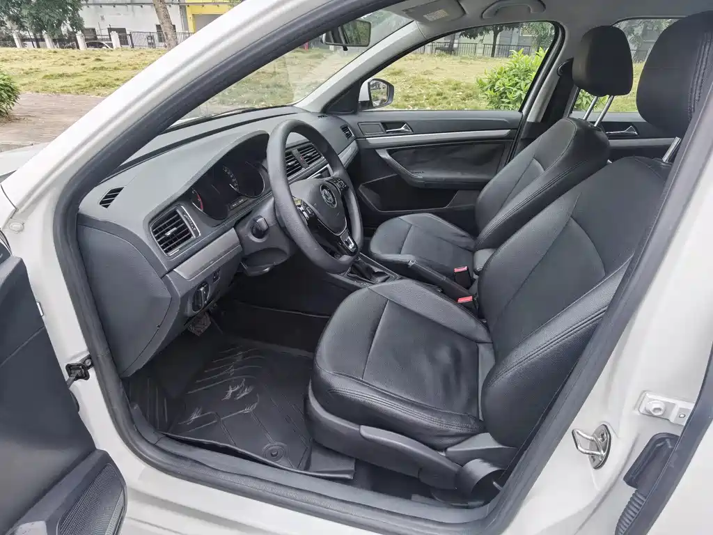 Volkswagen Lavida — миниатюра 8