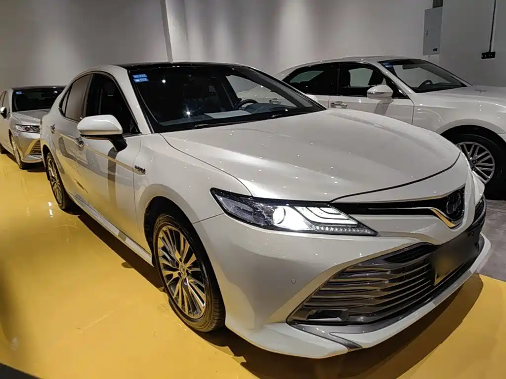Toyota Camry — миниатюра 4