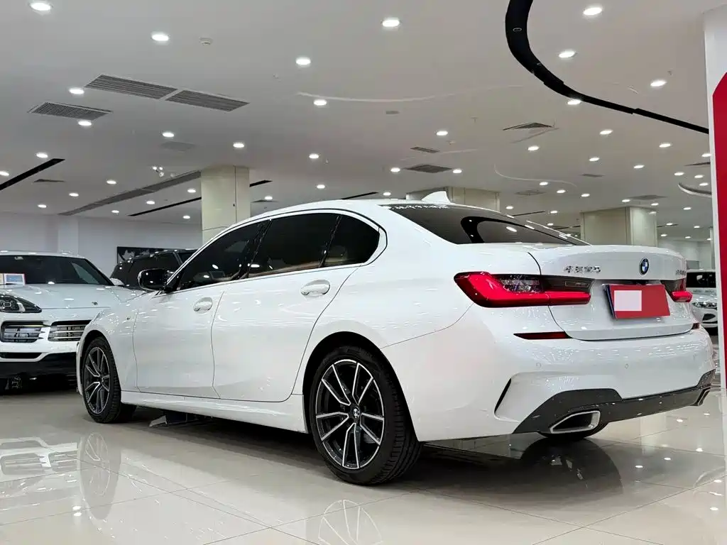 BMW 3 Series — миниатюра 13