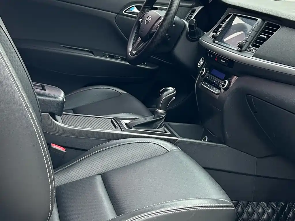 Hyundai Mistra 2017 1.6T AT Flagship TOP V