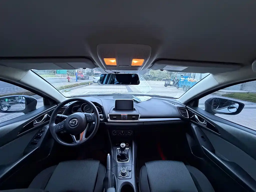 Mazda 3 Axela — миниатюра 11