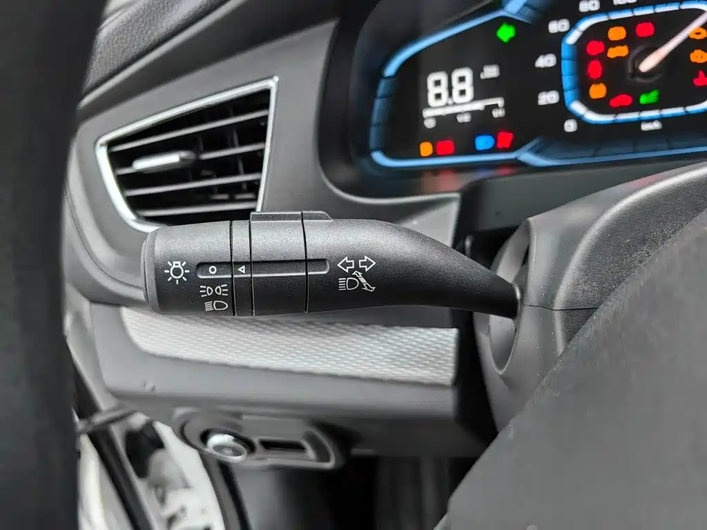 Roewe 360 — миниатюра 19