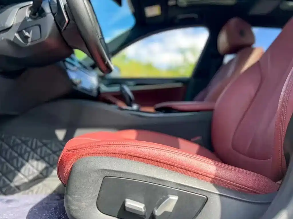 BMW 5 Series — миниатюра 4