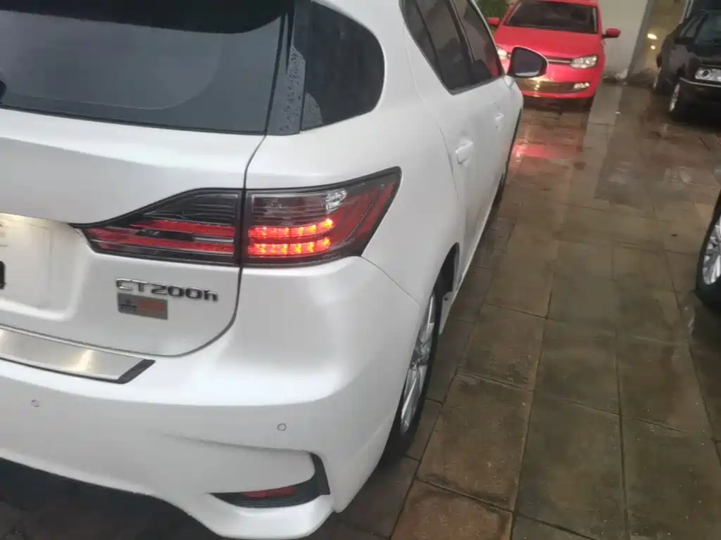 Lexus CT — миниатюра 24