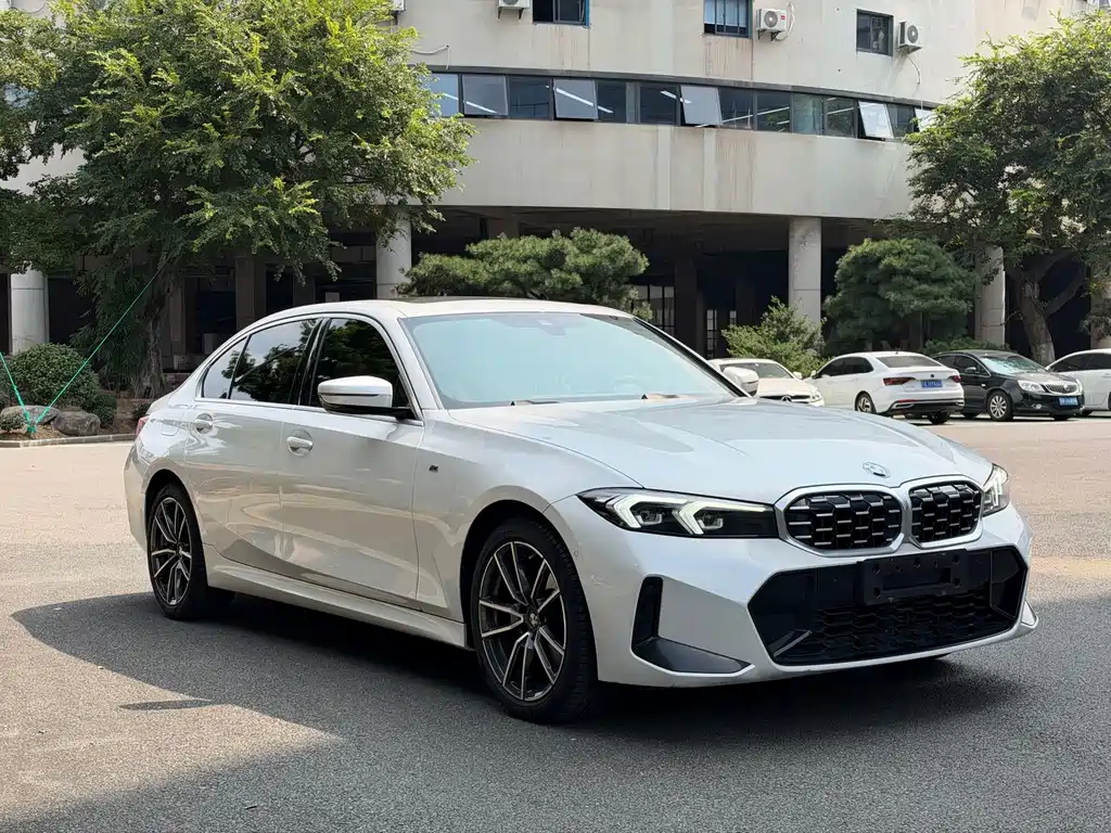 BMW 3 Series — миниатюра 3
