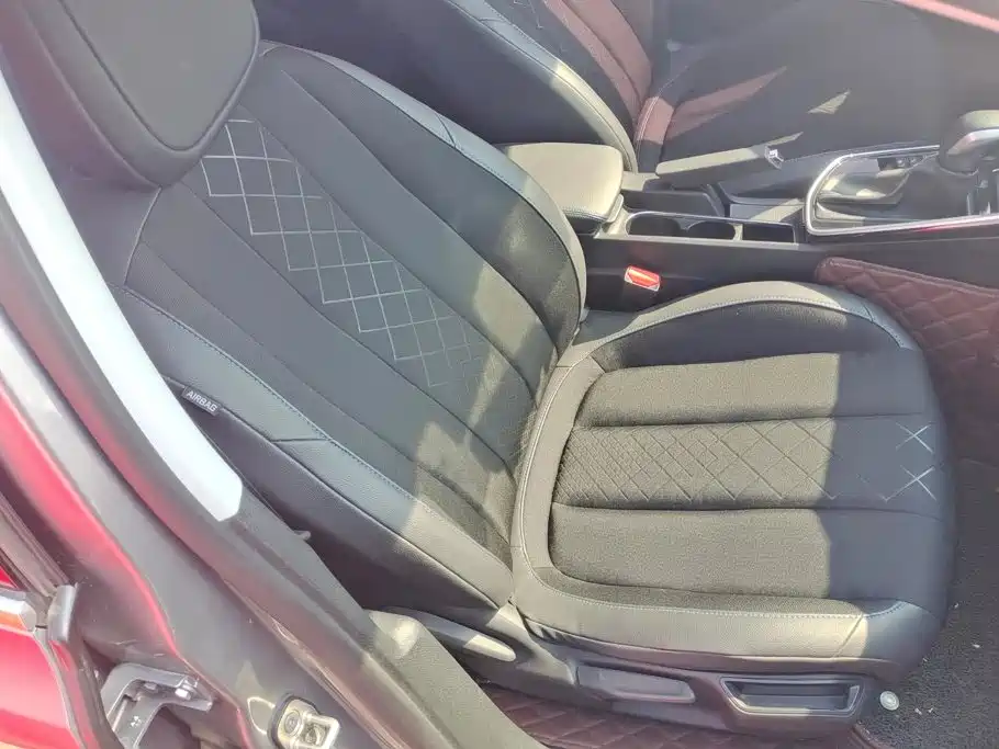 Peugeot 308 — миниатюра 8