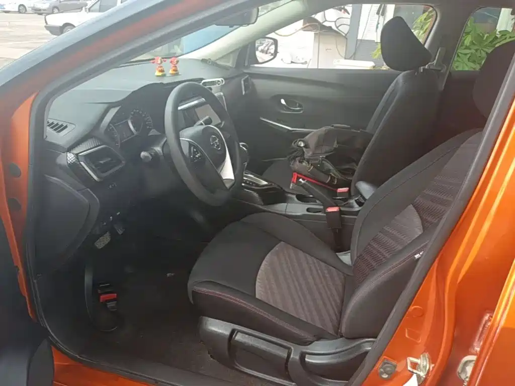 Nissan Bluebird — миниатюра 15