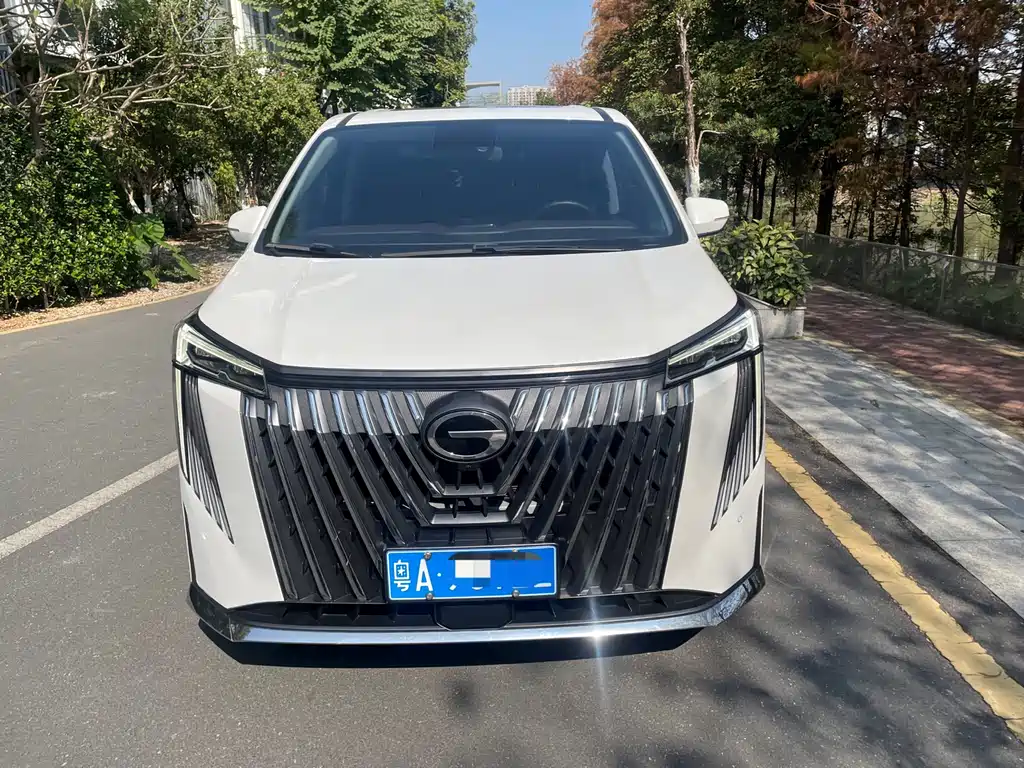 GAC TRUMPCHI M8