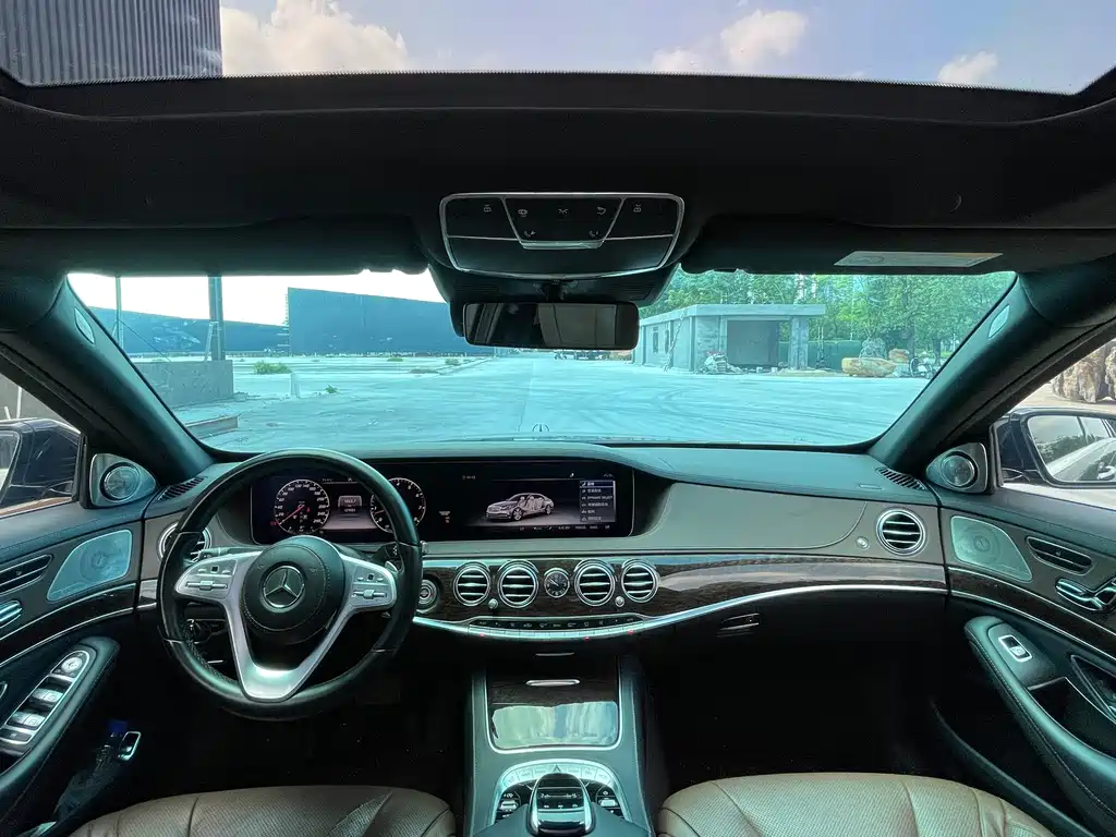 Mercedes-Benz S-Class — миниатюра 13