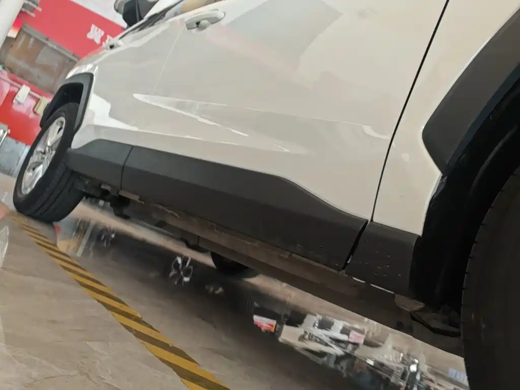 Toyota RAV4 — миниатюра 21