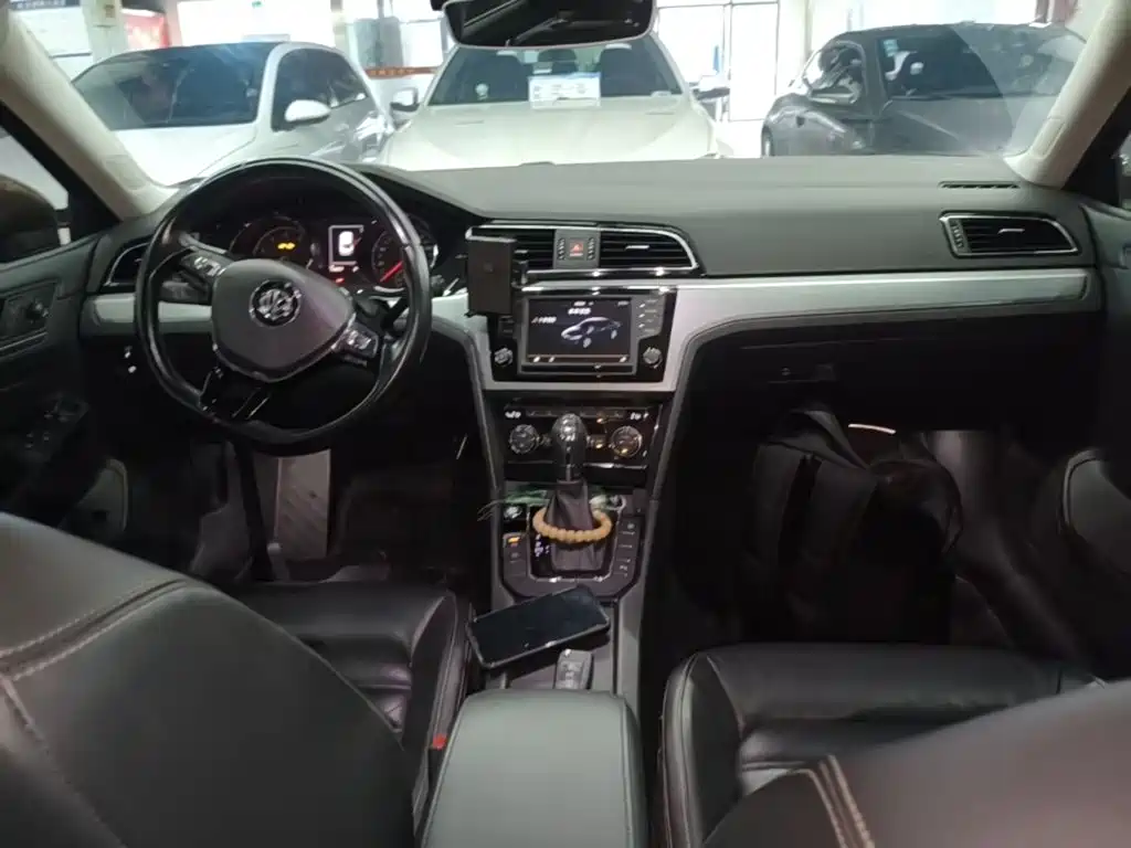 Volkswagen Lamando — миниатюра 10