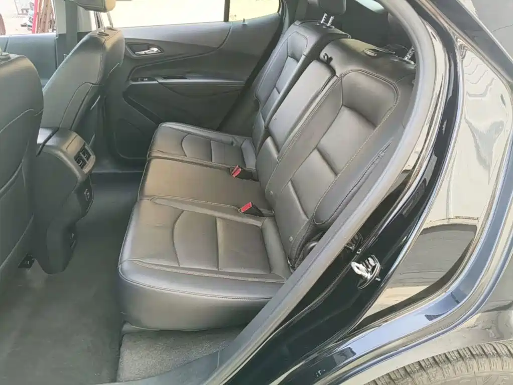Chevrolet Equinox — миниатюра 17