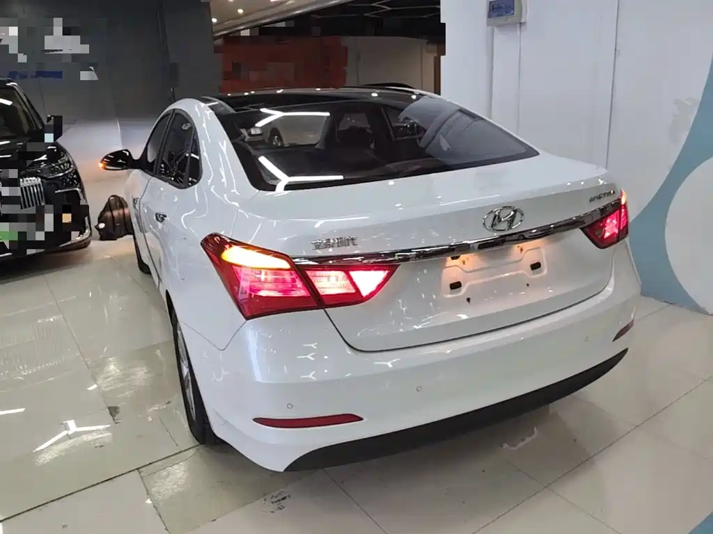Hyundai Mistra — миниатюра 5