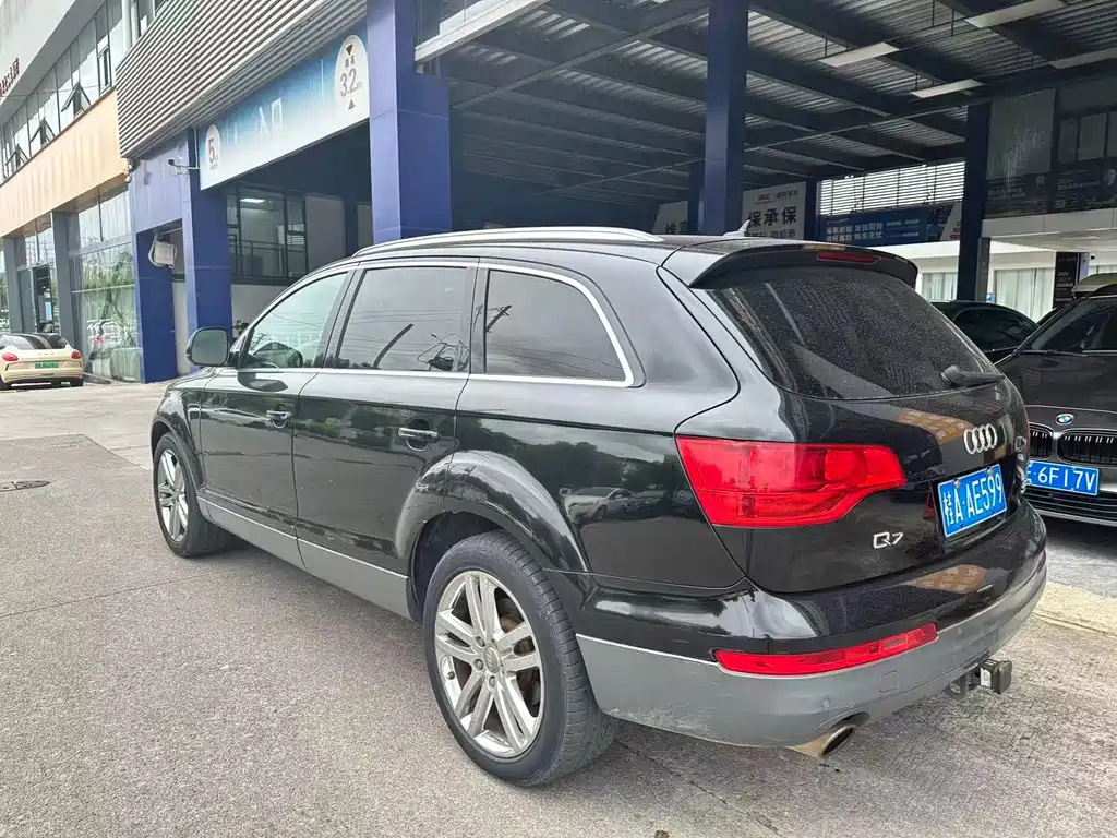 Audi Q7 — миниатюра 3