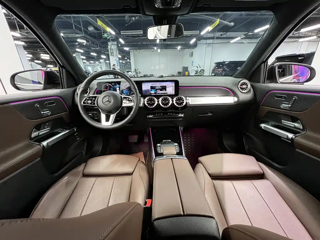 Mercedes-Benz GLB — миниатюра 8